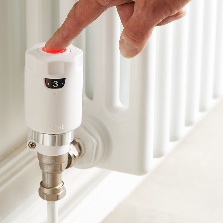 RadBot - Smart Radiator Valve White 15mm